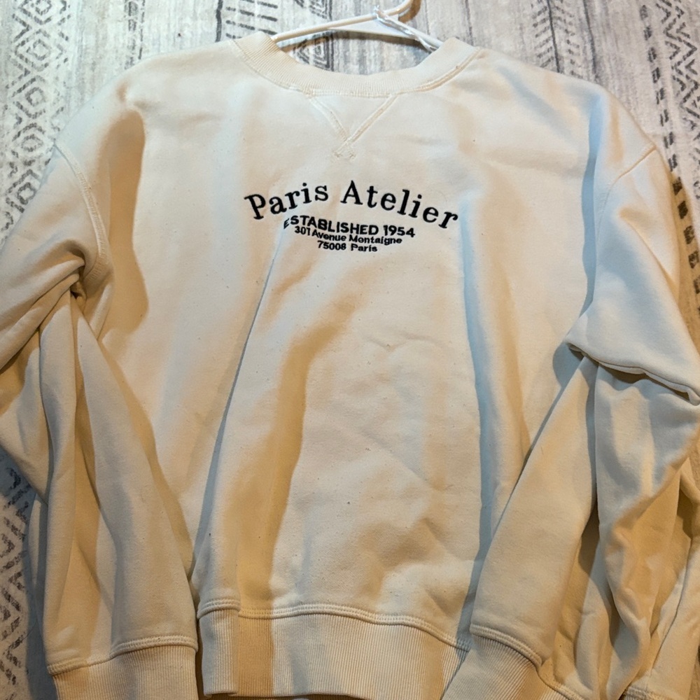 American Eagle Outfitters Cream Long Sleeve Tee